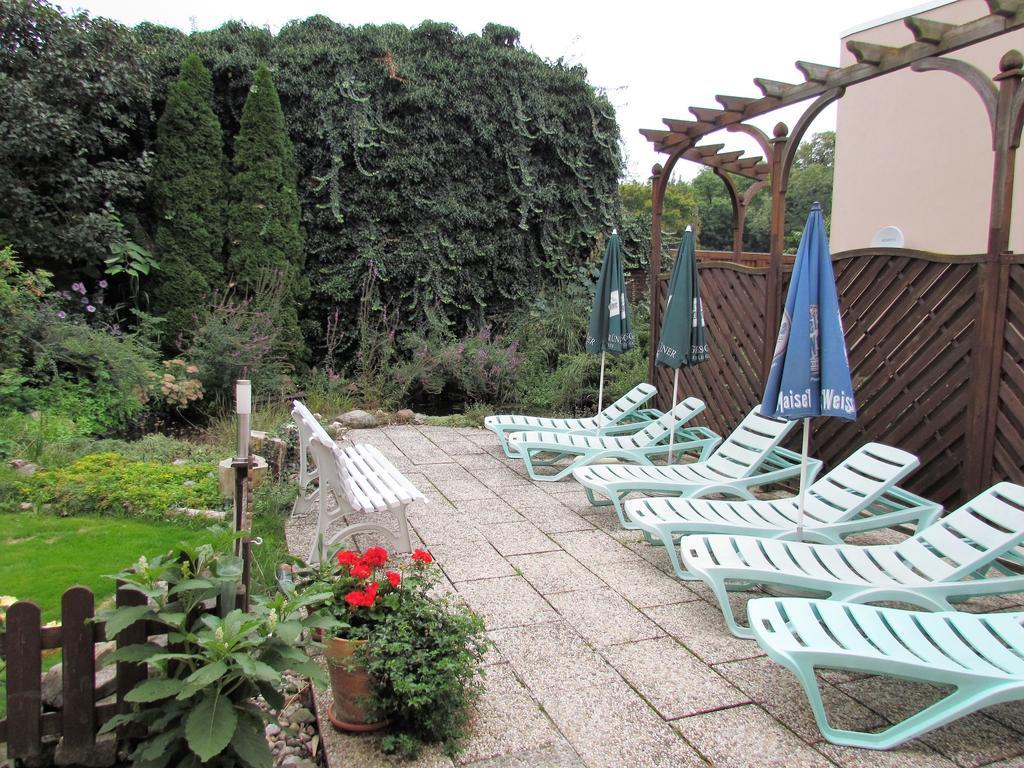 pension&sauna AM LORENZ Calbe Exterior foto