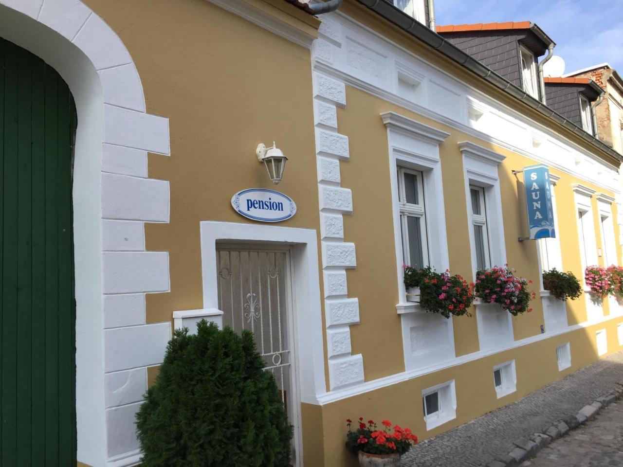 pension&sauna AM LORENZ Calbe Exterior foto