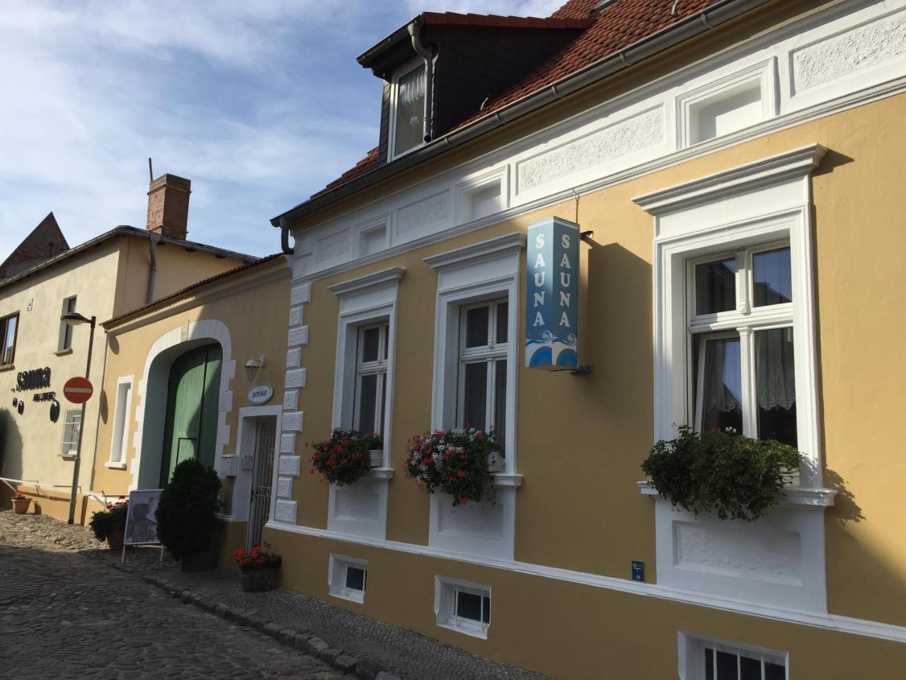 pension&sauna AM LORENZ Calbe Exterior foto